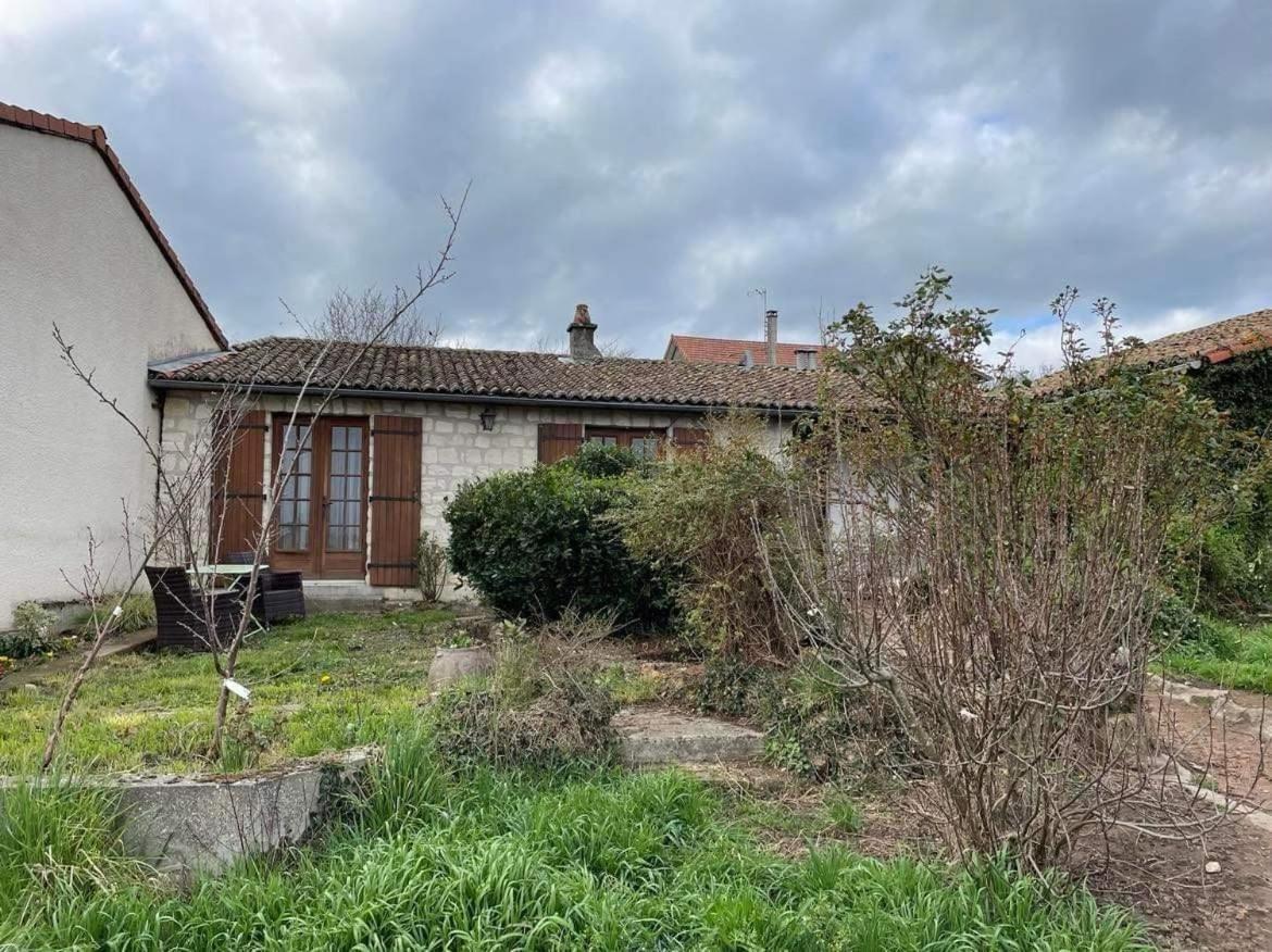 Availles-Limouzine May'S Cottage מראה חיצוני תמונה